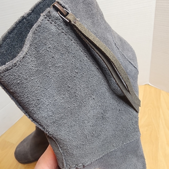 Toms Gray Suede Desert Wedge Ankle Boots Womens Size 12 Like New - Picture 10 of 16